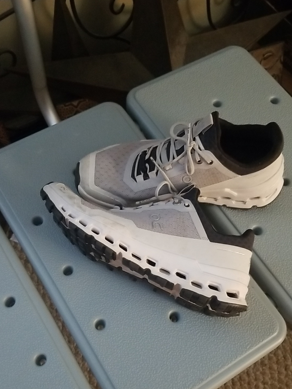 Womens Grey And White Onclouds